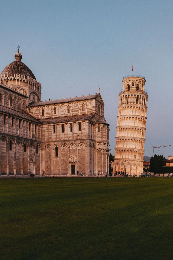 The Leaning Tower of Pisa: How Pisa’s Famous Tilt Became Its Strength banner